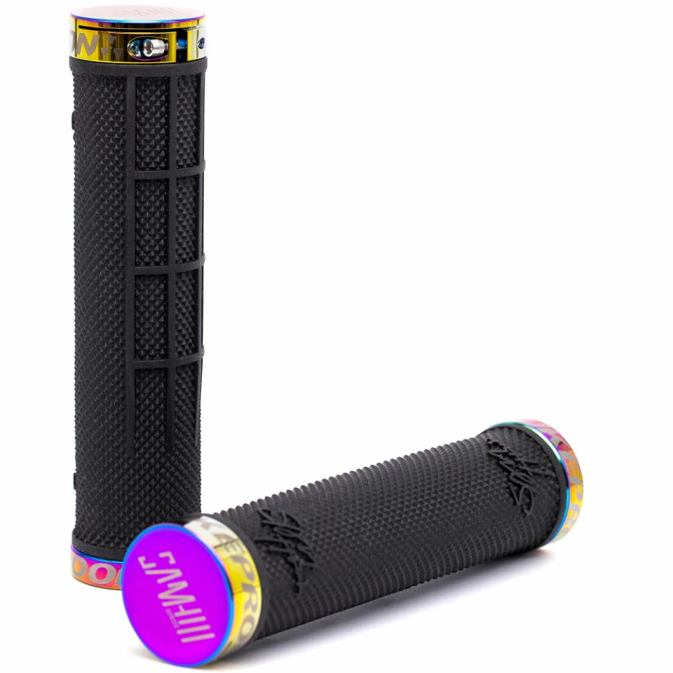 Poignées Nukrpoof Sam Hill Enduro Race Oil Slick 1 Poignées Nukrpoof Sam Hill Enduro Race Oil Slick