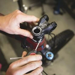 E.thirteen Base 35 Stem -Rubans de cintre Soldes ethirteen Base 35 stem 05